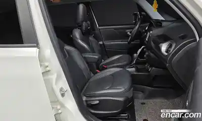 Jeep Renegade 2018 2.4 гидро в Москве № 896577, миниатюра 11