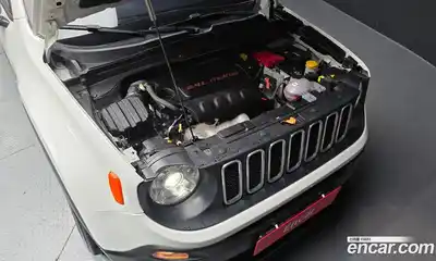 Jeep Renegade 2018 2.4 гидро в Москве № 896577, миниатюра 6