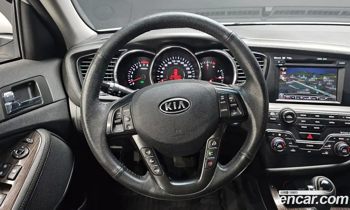 Kia K5 2011 2.0 гидро в Москве № 929912, фото 13