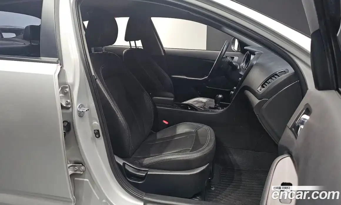 Kia K5 2011 2.0 гидро в Москве № 929912, фото 10