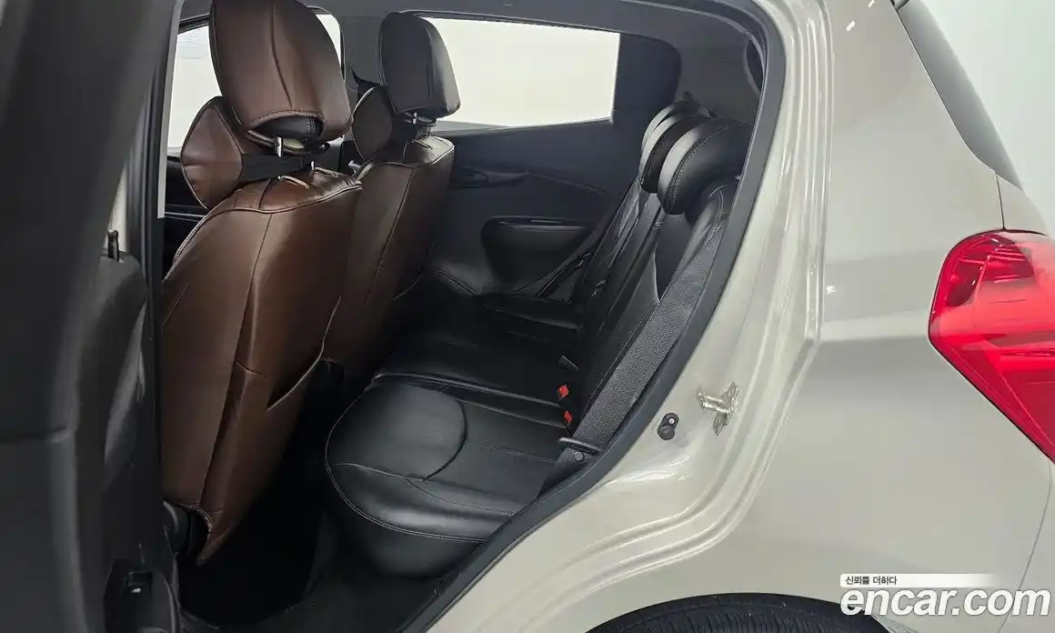 Chevrolet Spark 2017 1.0 Автомат в Москве № 974661, фото 12