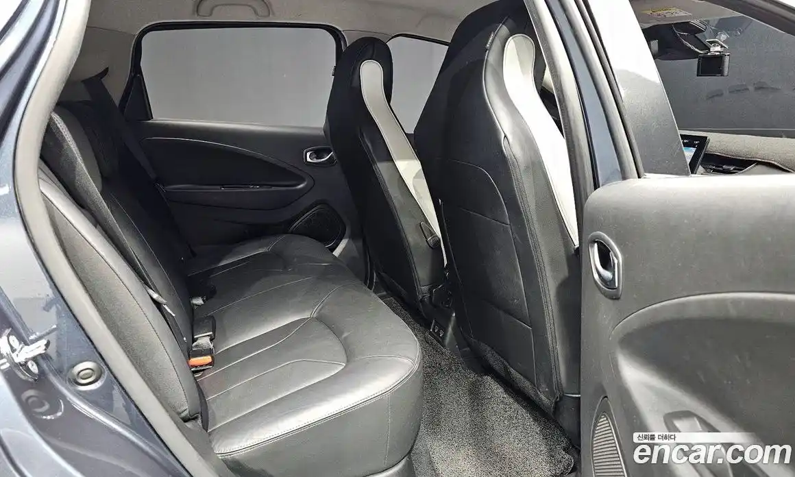 Renault Zoe 2021 0.2 Автомат в Москве № 1013053, фото 11