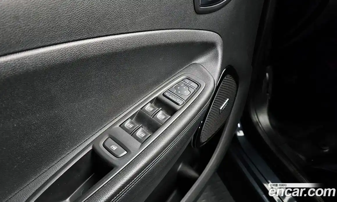 Renault Zoe 2021 0.2 Автомат в Москве № 1013053, фото 13