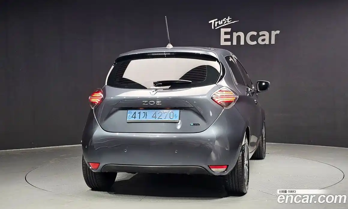 Renault Zoe 2021 0.2 Автомат в Москве № 1013053, фото 4