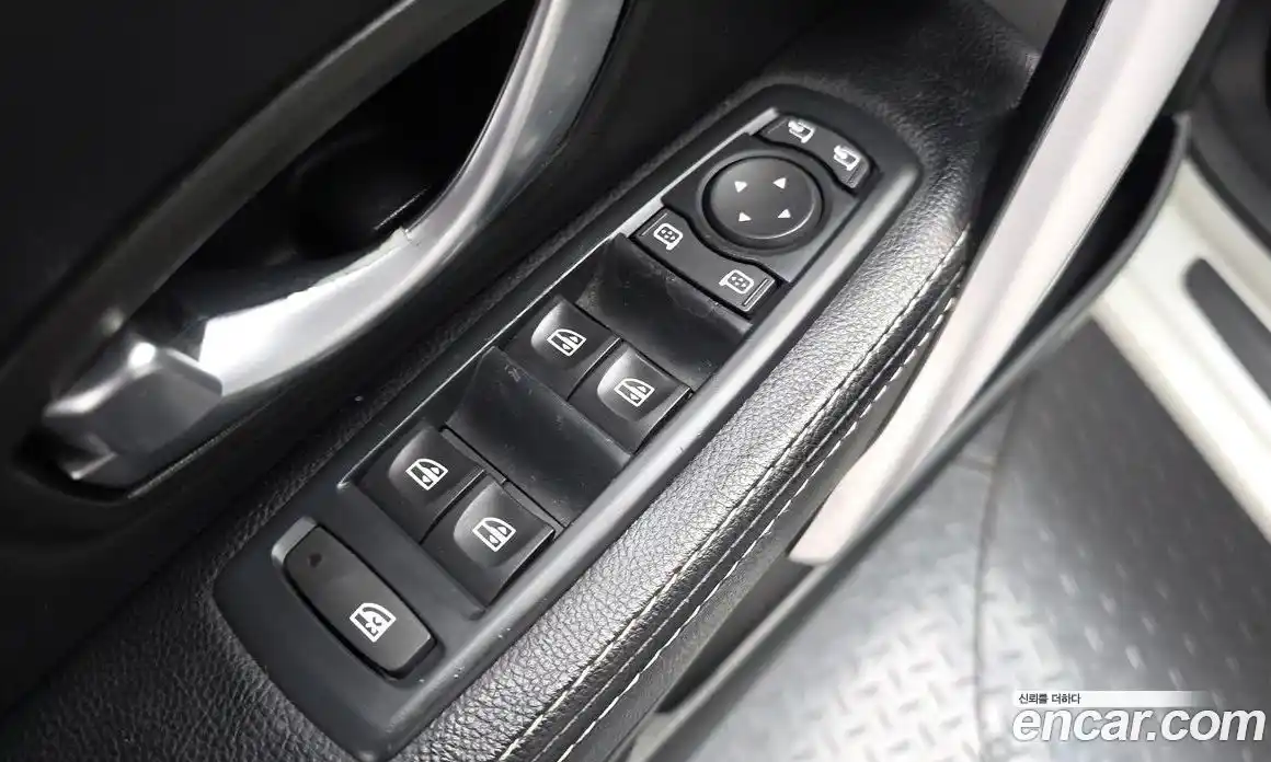 Renault SM3 2011 1.6 Автомат в Москве № 1013388, фото 17