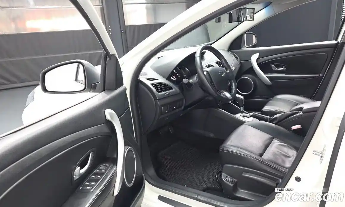 Renault SM3 2011 1.6 Автомат в Москве № 1013388, фото 10