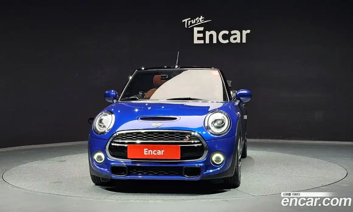 Mini Cooper Convertible 2020 2.0 гидро в Москве № 1013997, фото 3