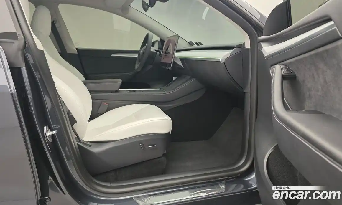 Tesla Model Y 2025 0.2 гидро в Москве № 1014343, фото 18