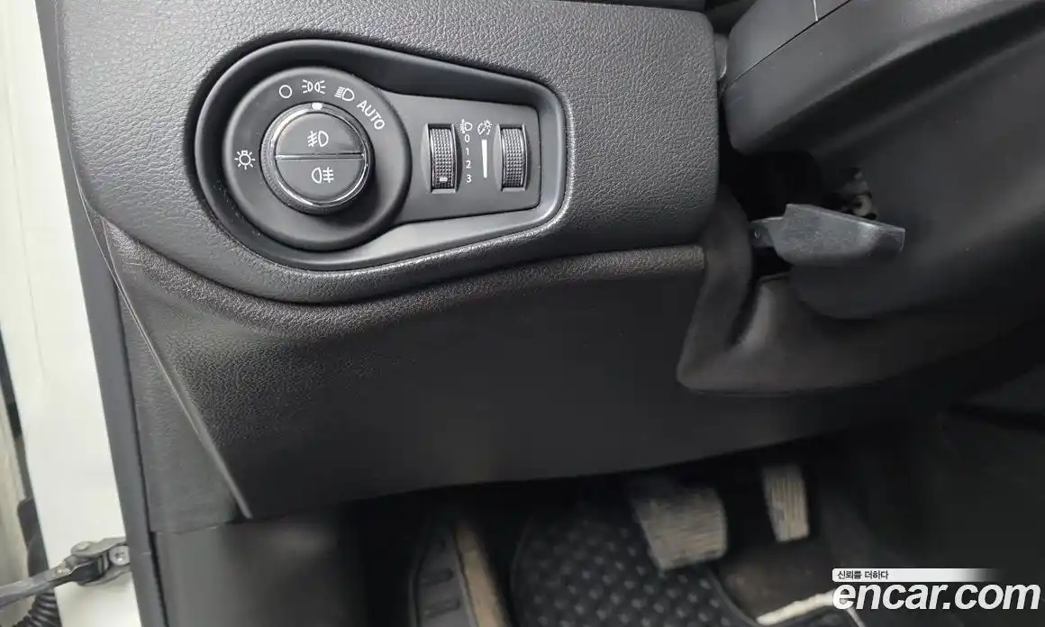 Jeep Renegade 2017 2.0 гидро в Москве № 1015066, фото 19