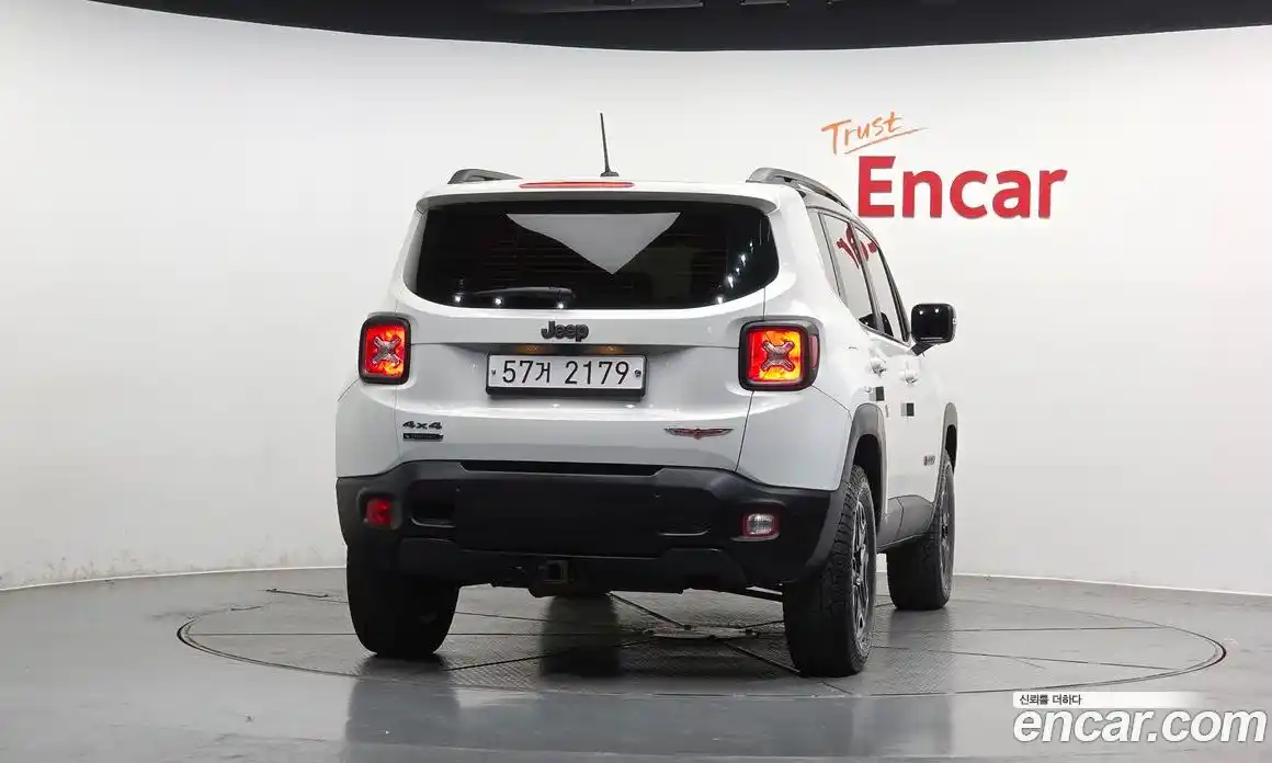 Jeep Renegade 2017 2.0 гидро в Москве № 1015066, фото 4