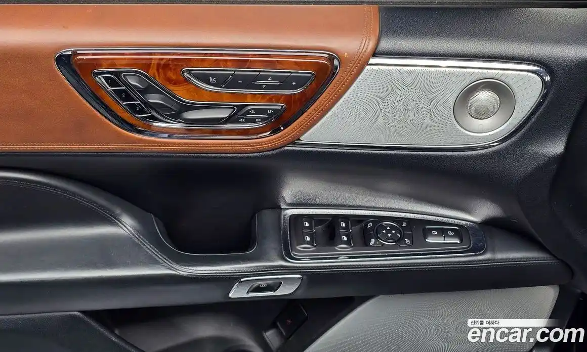 Lincoln Continental 2017 3.0 гидро в Москве № 1015611, фото 17