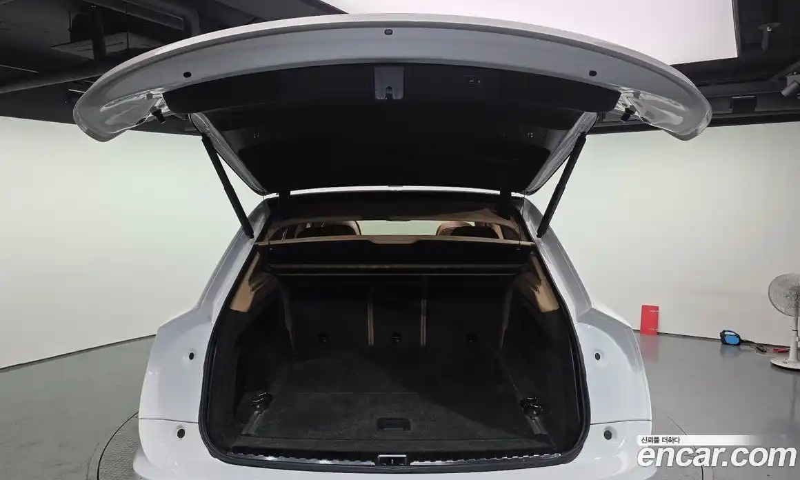 Bentley Bentayga 2022 4.0 гидро в Москве № 1016066, фото 20