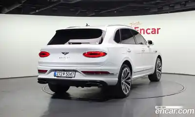 Bentley Bentayga 2022 4.0 гидро в Москве № 1016066, миниатюра 2