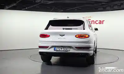 Bentley Bentayga 2022 4.0 гидро в Москве № 1016066, миниатюра 4