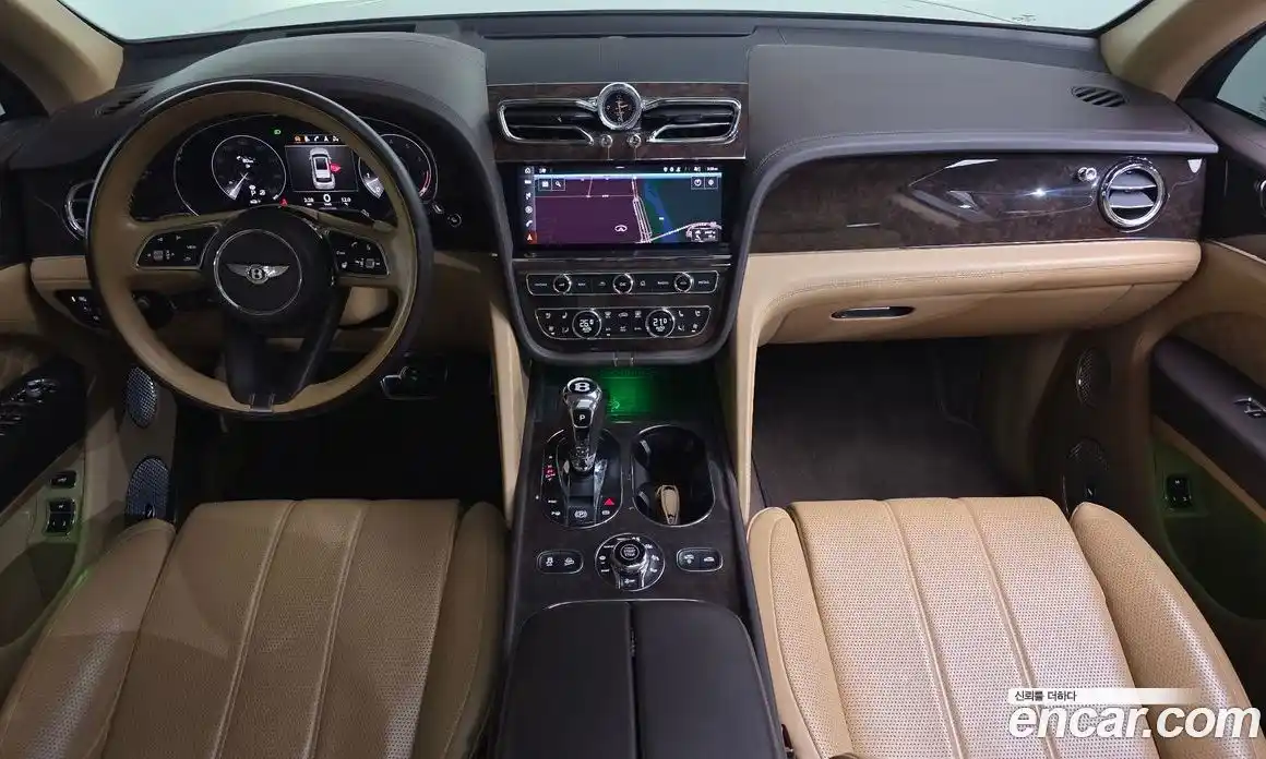 Bentley Bentayga 2022 4.0 гидро в Москве № 1016066, фото 7