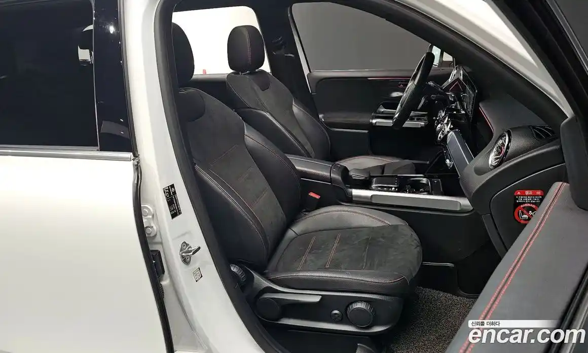 Mercedes-Benz GLB-Class 2022 2.0 гидро в Москве № 150657, фото 10