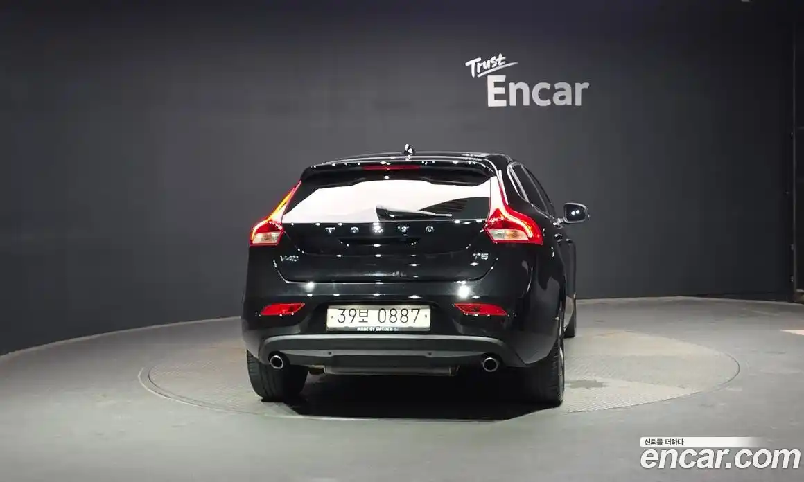 Volvo V40 2016 2.0 гидро в Москве № 155715, фото 4