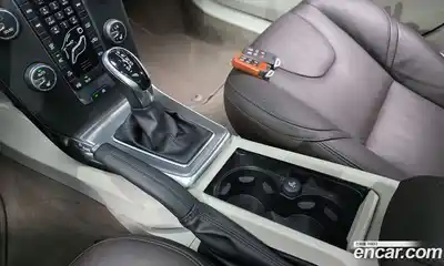 Volvo V40 2016 2.0 гидро в Москве № 155715, миниатюра 9