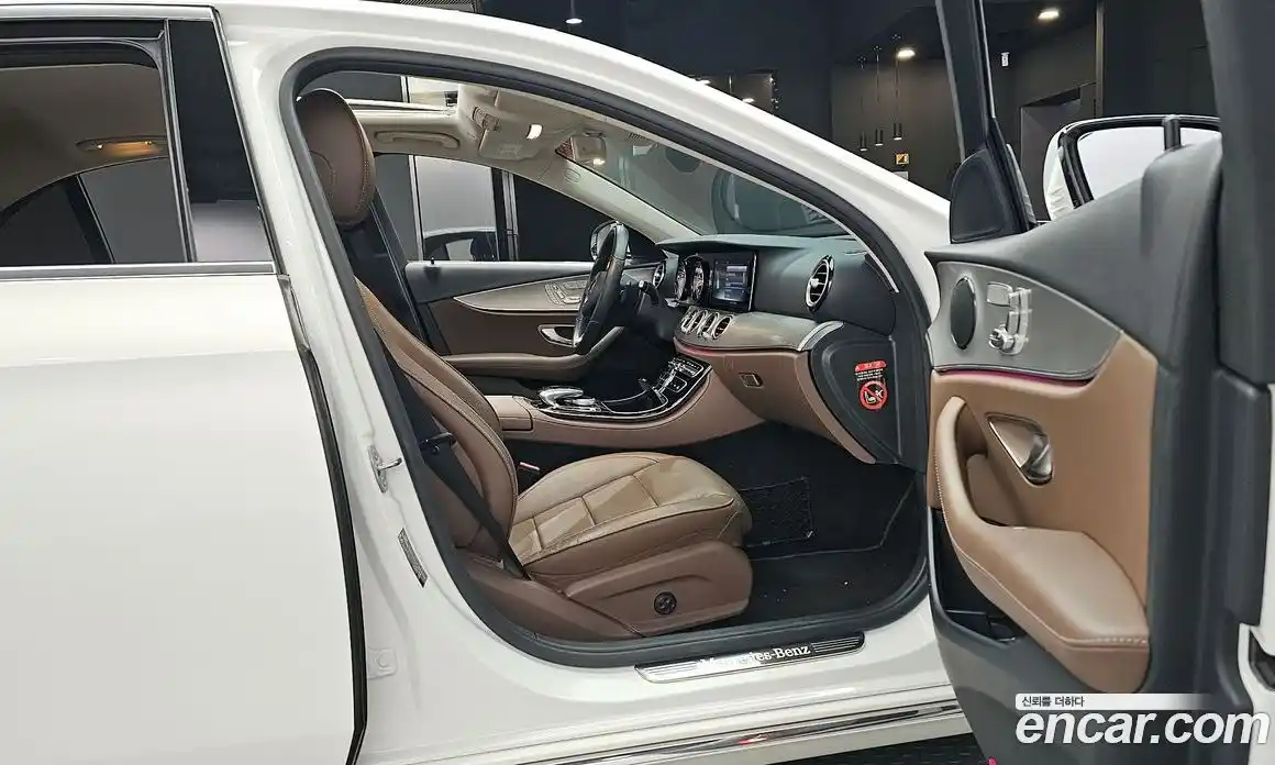 Mercedes-Benz E-Class 2018 2.0 гидро в Москве № 161859, фото 11
