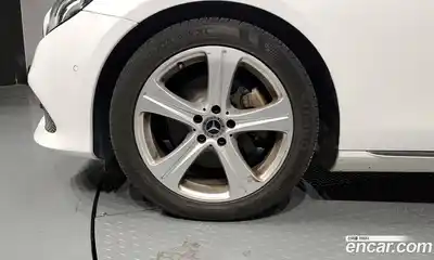 Mercedes-Benz E-Class 2018 2.0 гидро в Москве № 161859, миниатюра 5