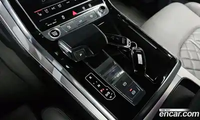 Audi Q8 2022 3.0 гидро в Москве № 162396, миниатюра 9