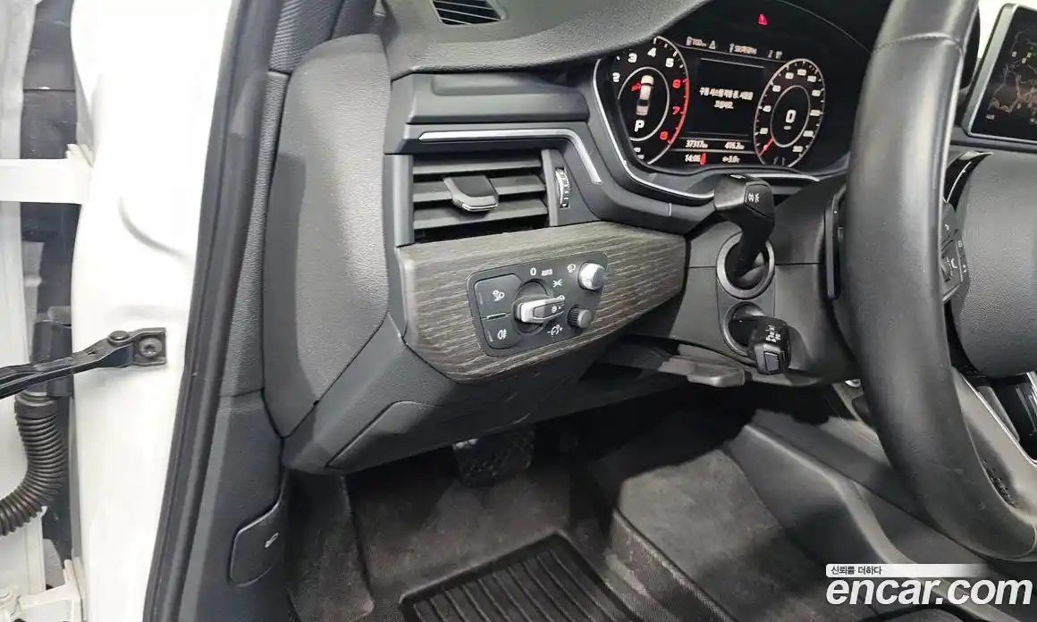 Audi A4 2019 2.0 гидро в Москве № 162537, фото 14