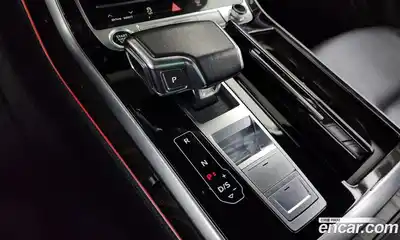 Audi Q8 2022 3.0 гидро в Москве № 163163, миниатюра 9
