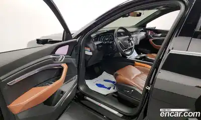 Audi e-tron 2021 0.2 гидро в Москве № 163298, миниатюра 10