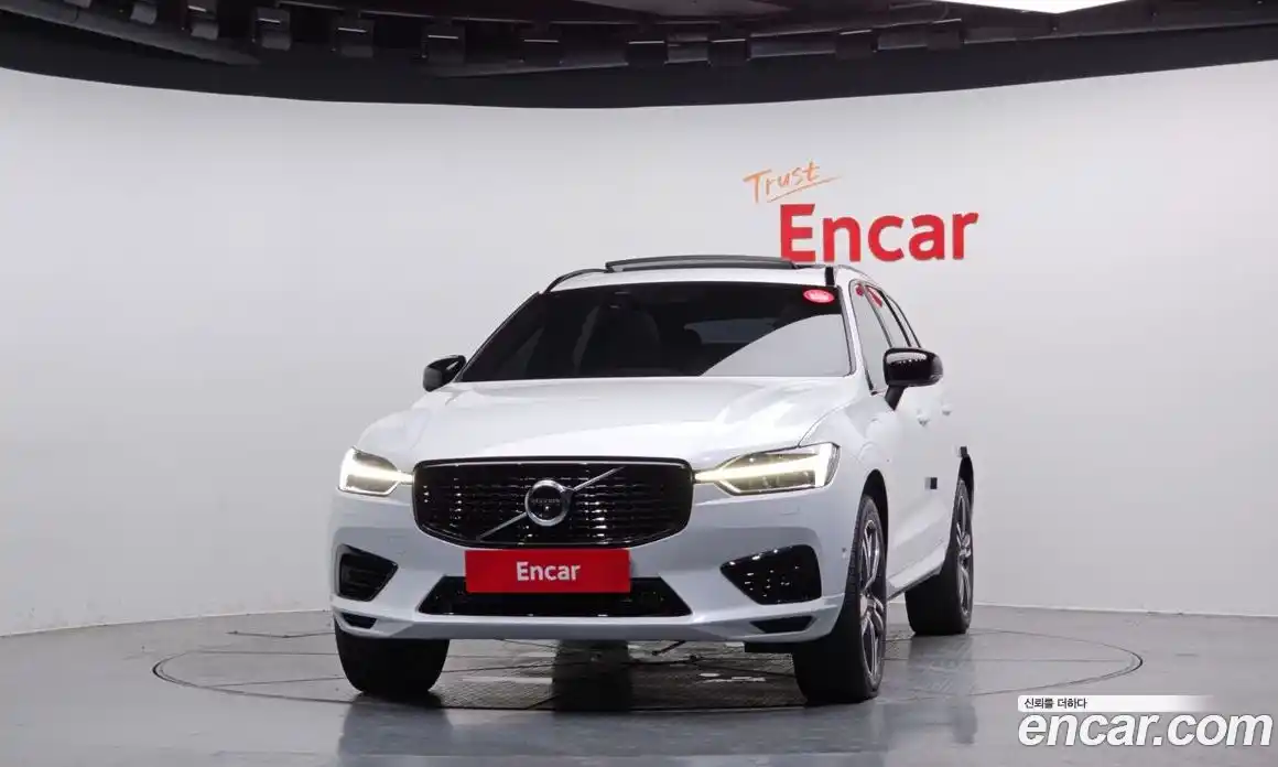 Volvo XC60 2020 2.0 гидро в Москве № 164363, фото 3