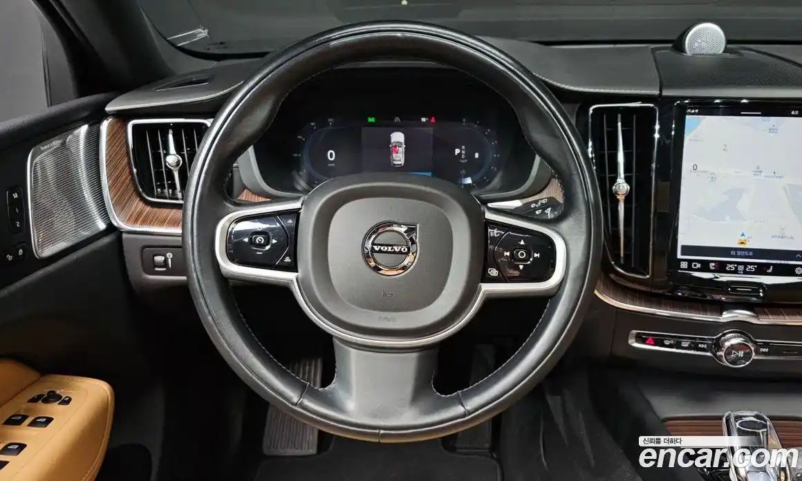Volvo XC60 2021 2.0 гидро в Москве № 164412, фото 13
