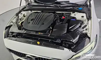 Volvo S60 2022 2.0 гидро в Москве № 164464, миниатюра 6