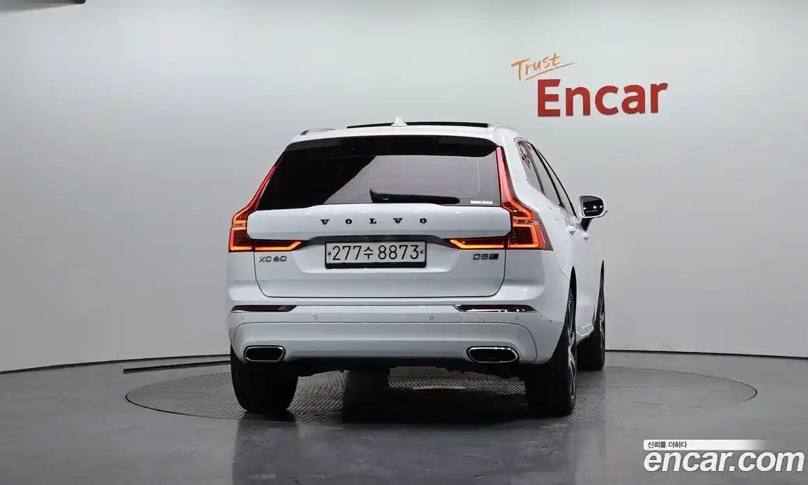 Volvo XC60 2020 2.0 гидро в Москве № 164717, фото 4