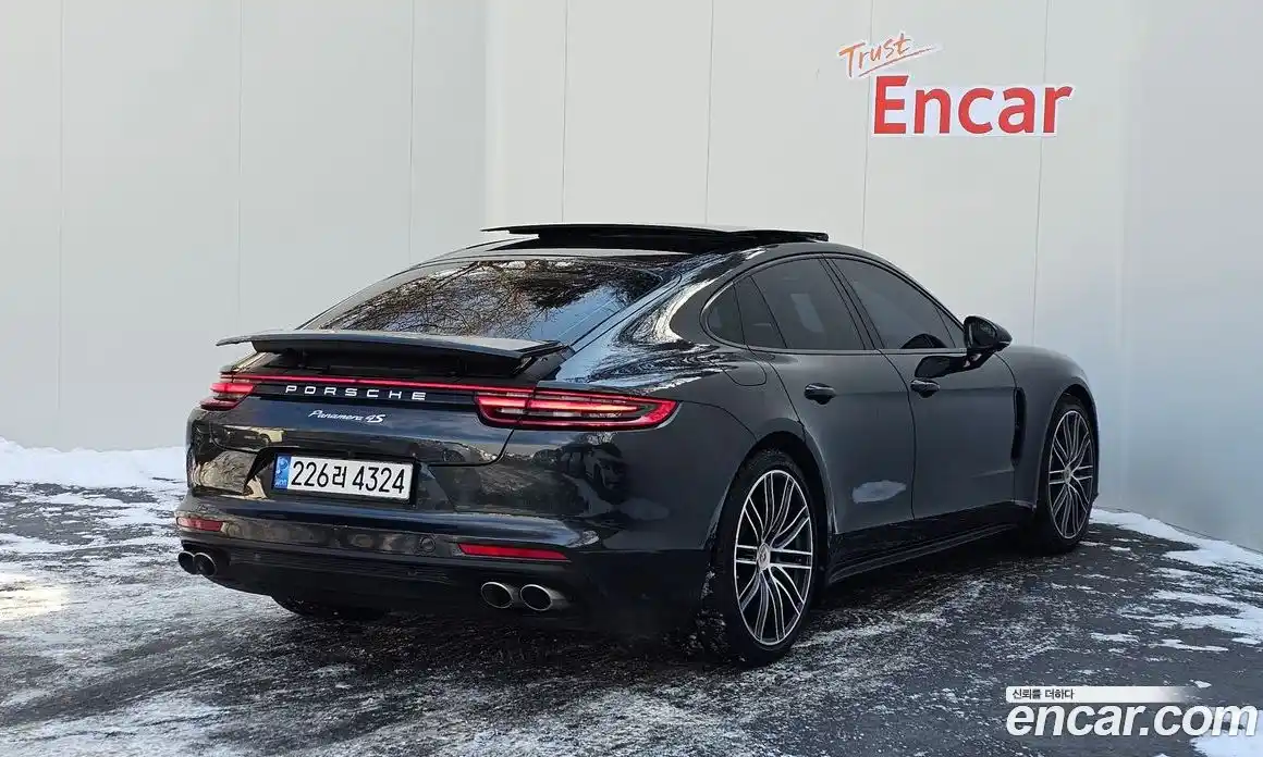 Porsche Panamera 2018 3.0 гидро в Москве № 165545, фото 3