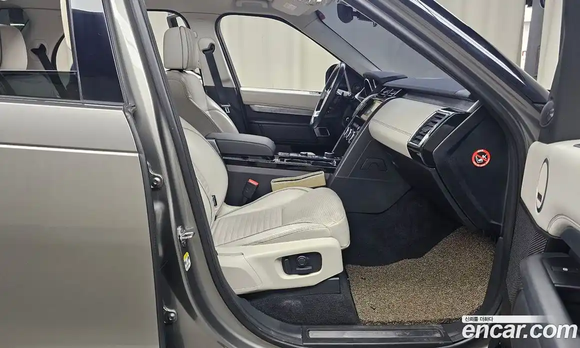 Land Rover Discovery 2017 3.0 гидро в Москве № 166323, фото 11
