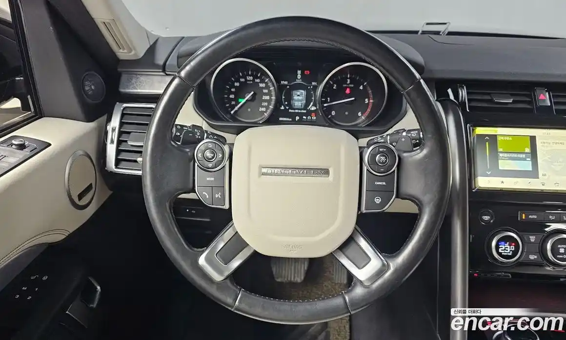 Land Rover Discovery 2017 3.0 гидро в Москве № 166323, фото 13