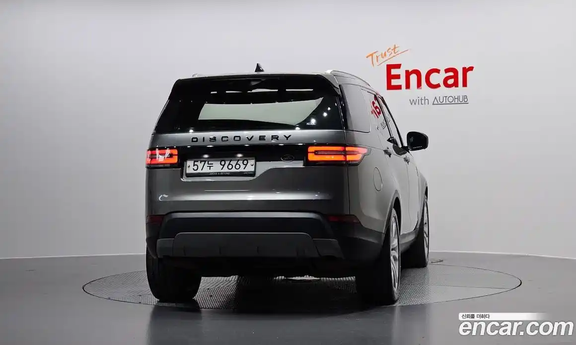 Land Rover Discovery 2017 3.0 гидро в Москве № 166323, фото 4
