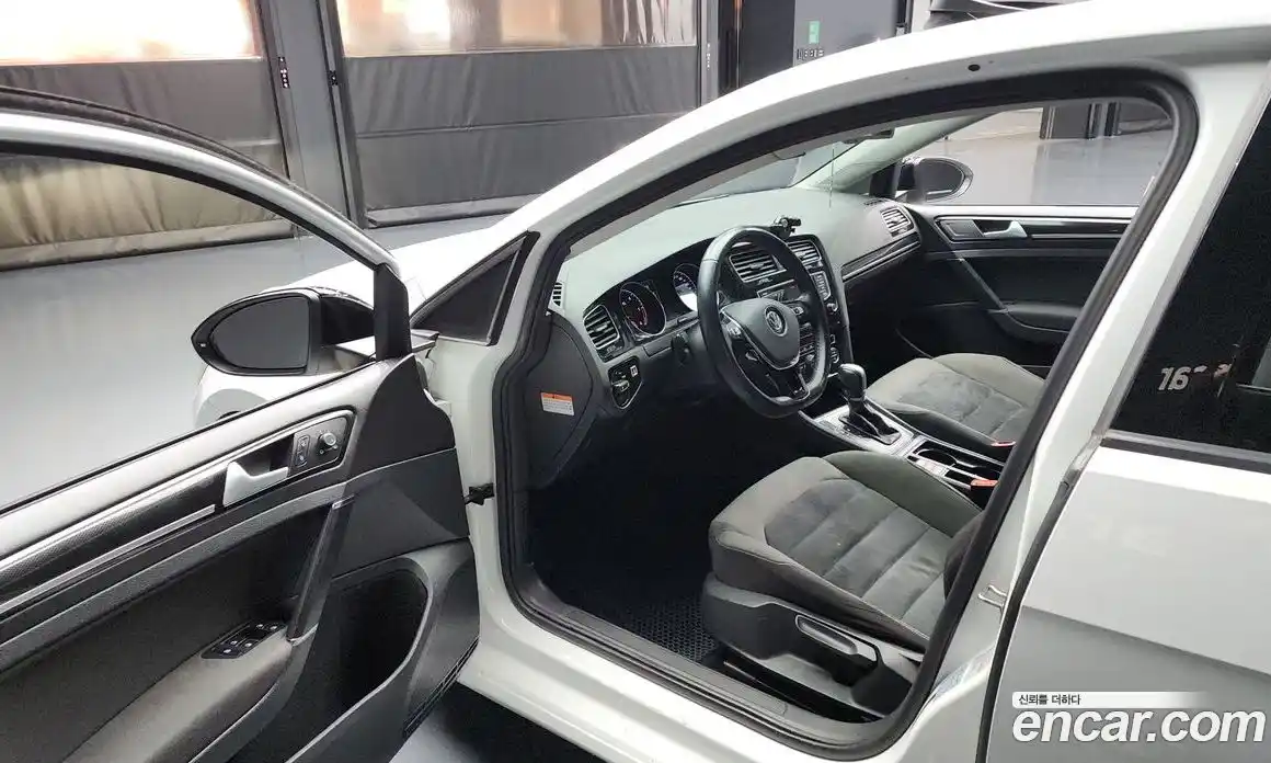Volkswagen Golf 2015 2.0 гидро в Москве № 169004, фото 10