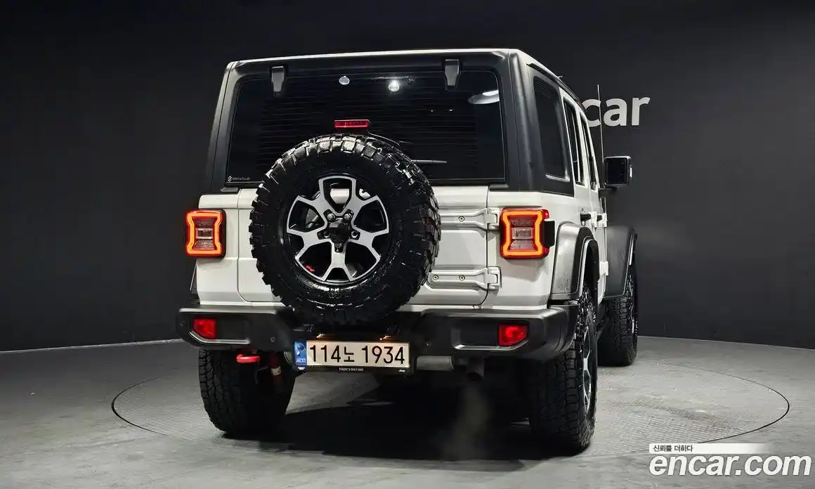 Jeep Wrangler 2022 2.0 гидро в Москве № 169456, фото 4