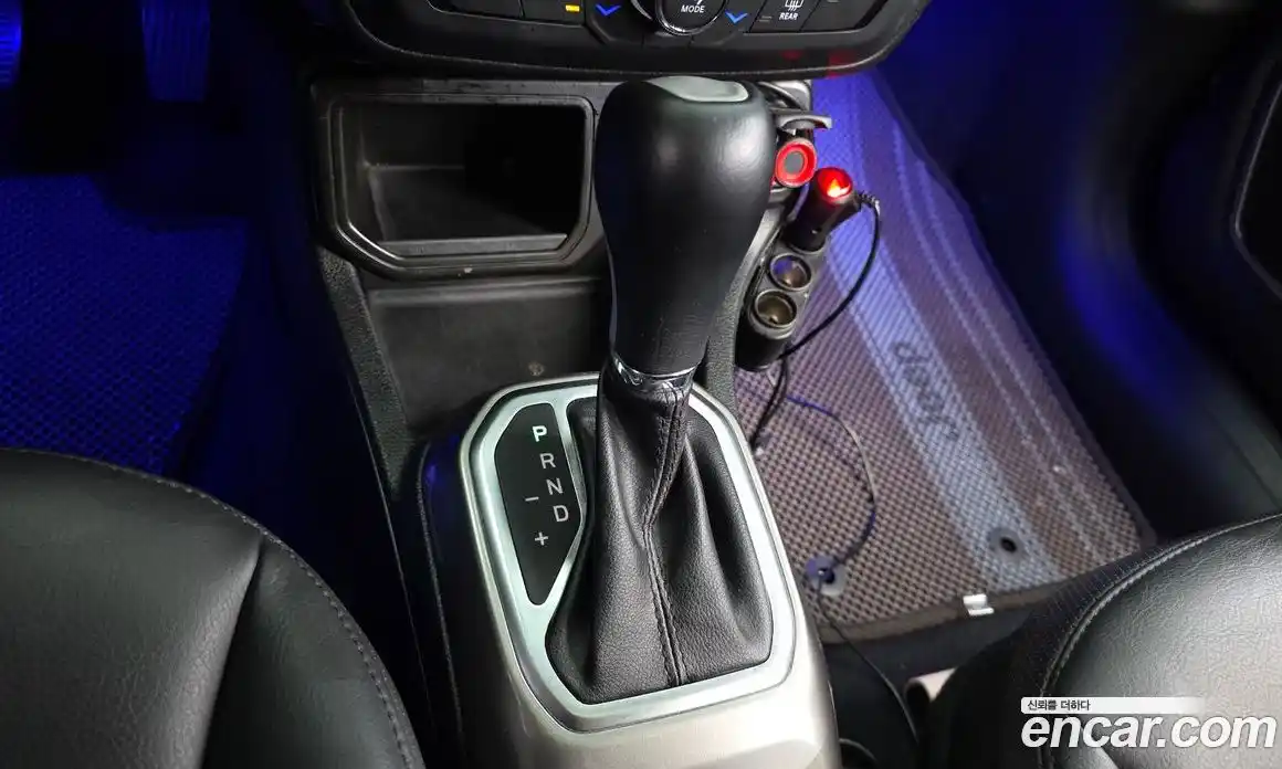 Jeep Renegade 2020 2.4 гидро в Москве № 169746, фото 9