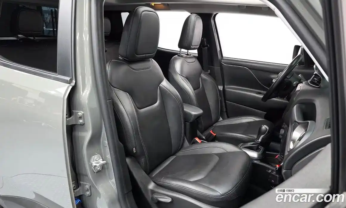 Jeep Renegade 2020 2.4 гидро в Москве № 169746, фото 10