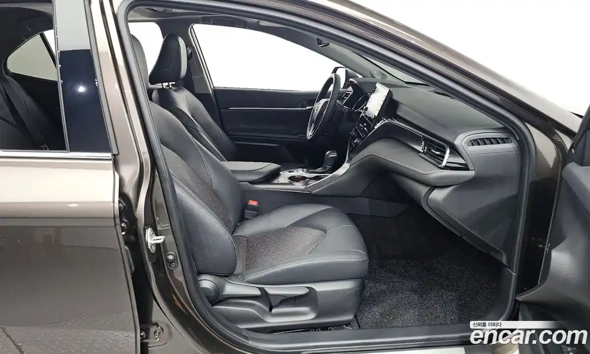 Toyota Camry 2023 2.5 гидро в Москве № 170210, фото 11