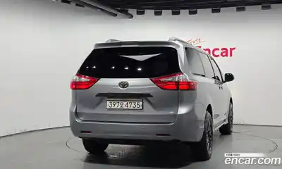 Toyota Sienna 2018 3.5 гидро в Москве № 170235, миниатюра 4