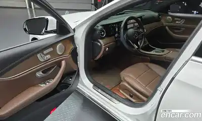 Mercedes-Benz E-Class 2022 2.0 гидро, миниатюра 11