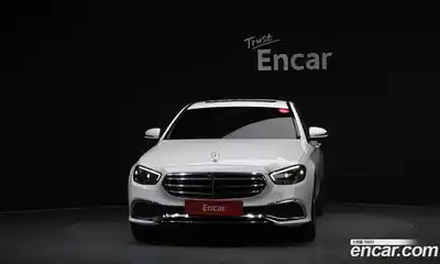 Mercedes-Benz E-Class 2022 2.0 гидро, миниатюра 3