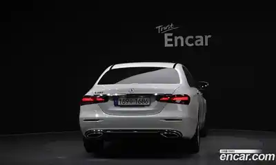 Mercedes-Benz E-Class 2022 2.0 гидро, миниатюра 4