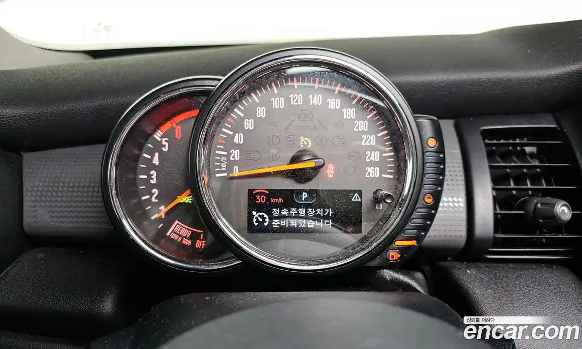 Mini Cooper 2015 1.5 гидро в Москве № 179261, фото 16