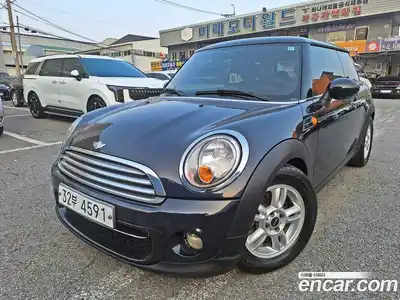 Mini Cooper, 2012