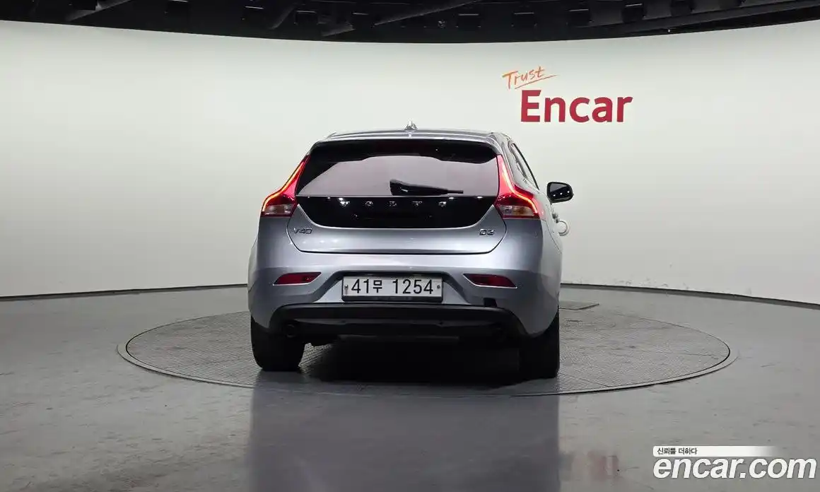 Volvo V40 2018 2.0 гидро в Москве № 190779, фото 4