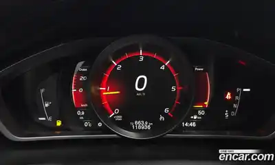 Volvo V40 2018 2.0 гидро в Москве № 190779, миниатюра 8