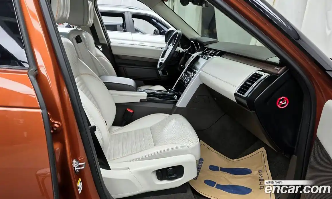 Land Rover Discovery 2017 3.0 гидро в Москве № 198239, фото 11